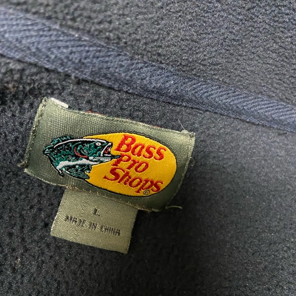 Bass Pro Shops boys L black fleece jacket - Picture 5 of 7